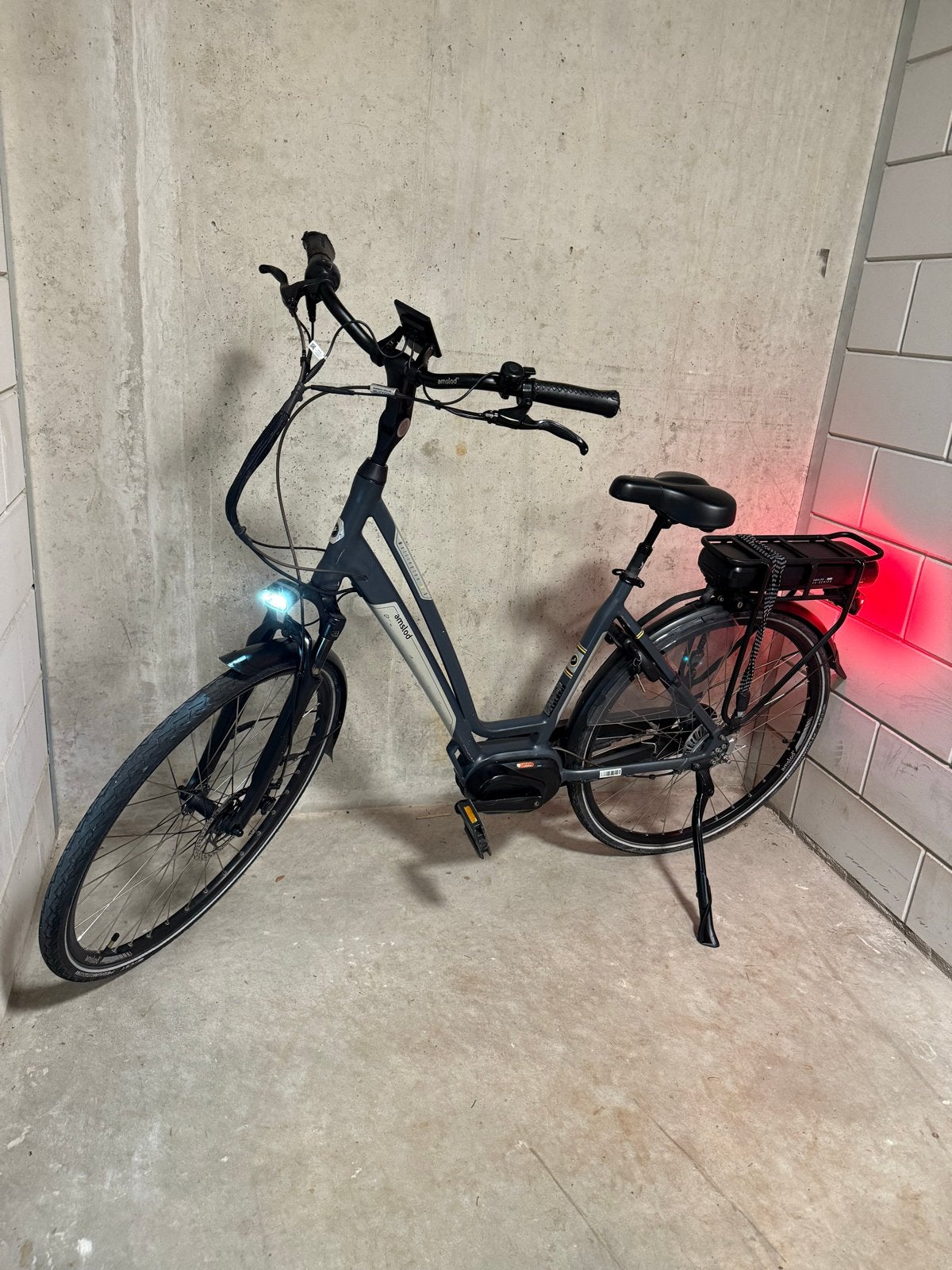Amslod Wellington E-bike met oplader en sleutels, Ophalen, Gebruikt, Overige merken