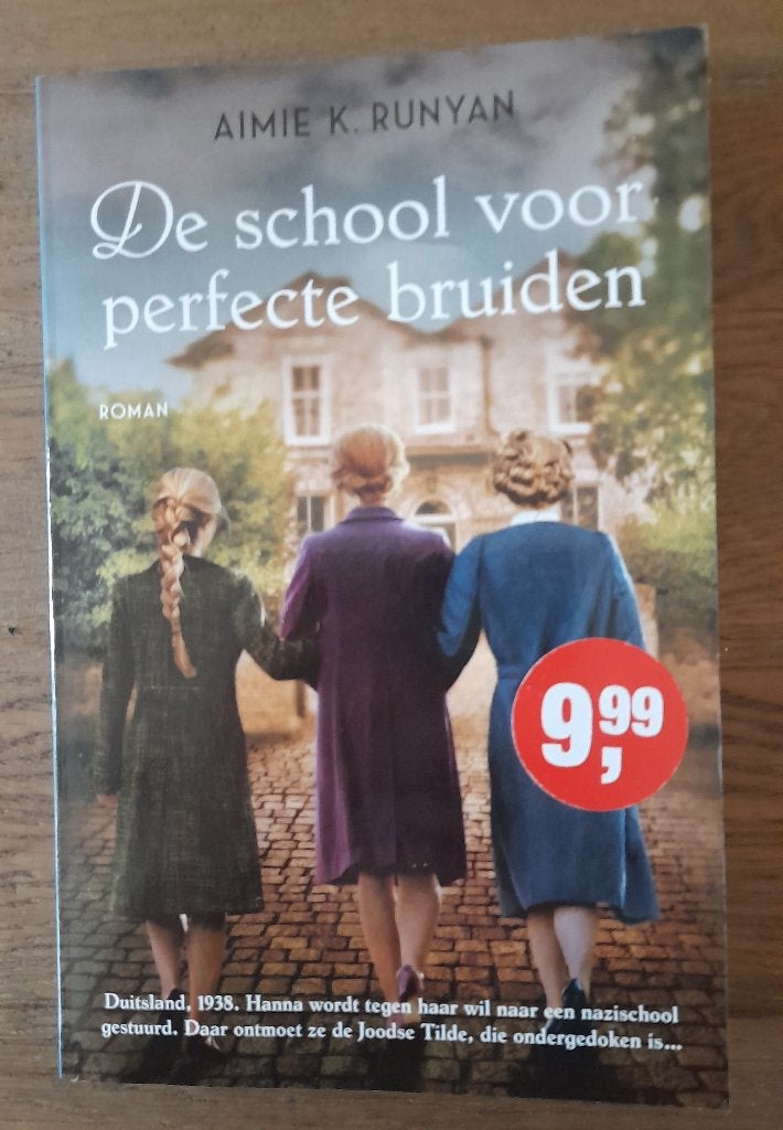 Aime K. Runyan - De school voor perfecte bruiden, Ophalen of Verzenden, Gelezen, Aime K. Runyan