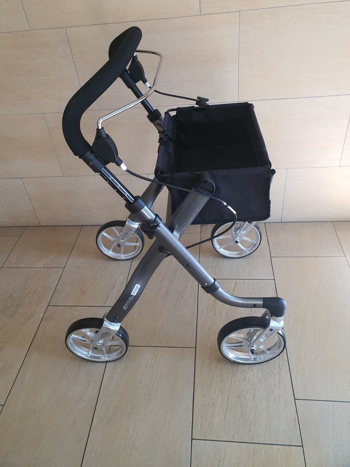 Nieuwe rollator, Ophalen of Verzenden