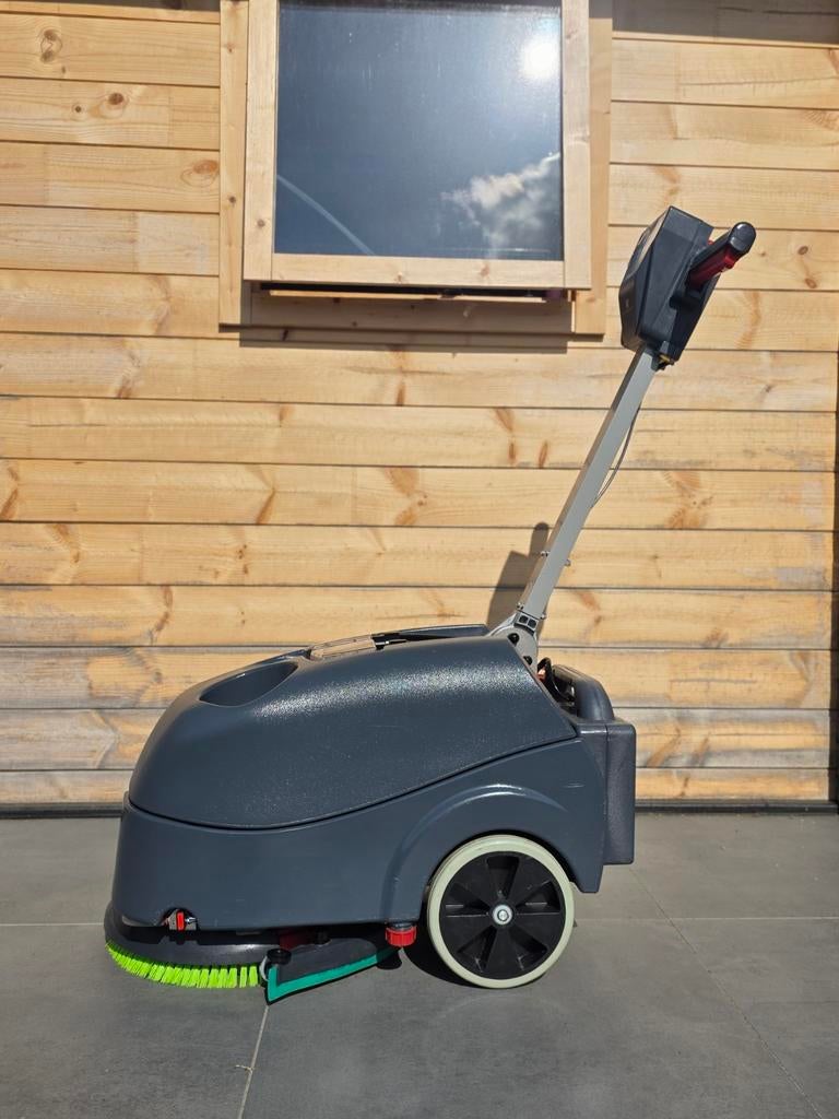 Numatic TTB 1840 Schrobzuigmachine op batterij, Doe-het-zelf en Verbouw, Reinigingsmachines, Ophalen of Verzenden, Zo goed als nieuw