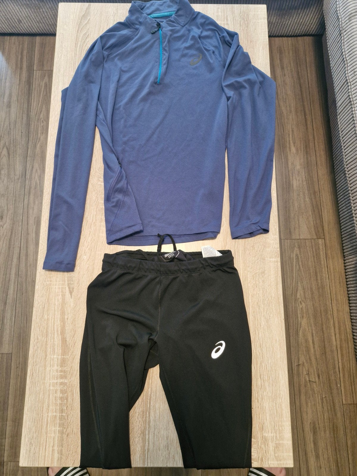 Asics Sportkleding Set Maat M - Hardloopshirt & Broek, Kleding | Heren, Ophalen of Verzenden, Hardlopen of Fietsen, Gedragen, Asics