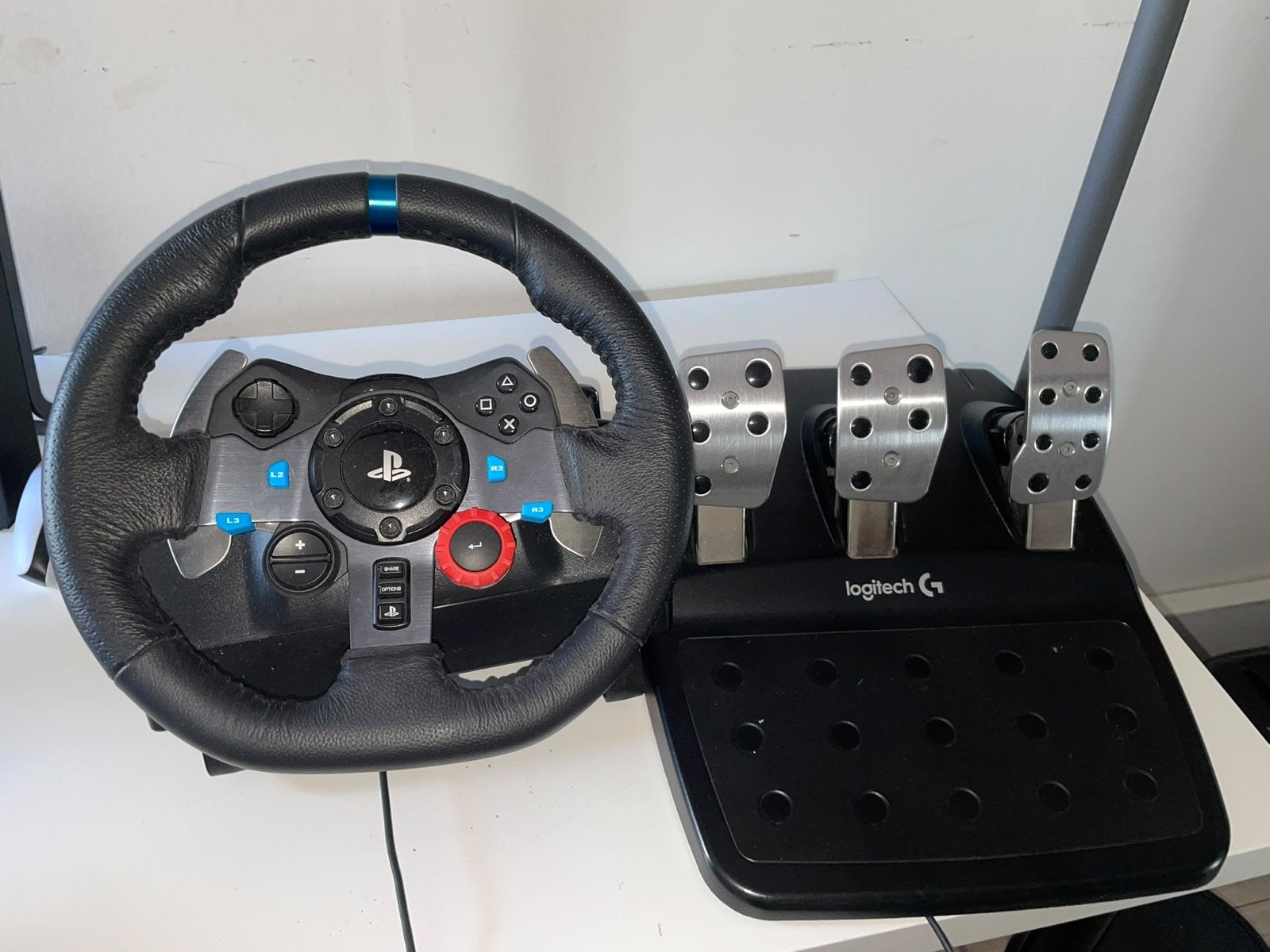 Logitech G29 Driving Force racestuur met pedalen, Ophalen of Verzenden, Zo goed als nieuw, Stuur of Pedalen, PlayStation 4