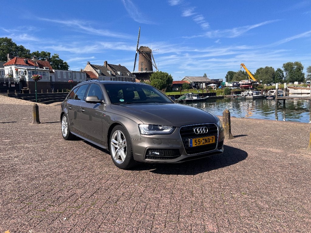 Audi A4 1.8TFSI 125KW Avant Multitr. 2013 Grijs, Auto's, Zwart, 4 cilinders, 1505 kg, A4
