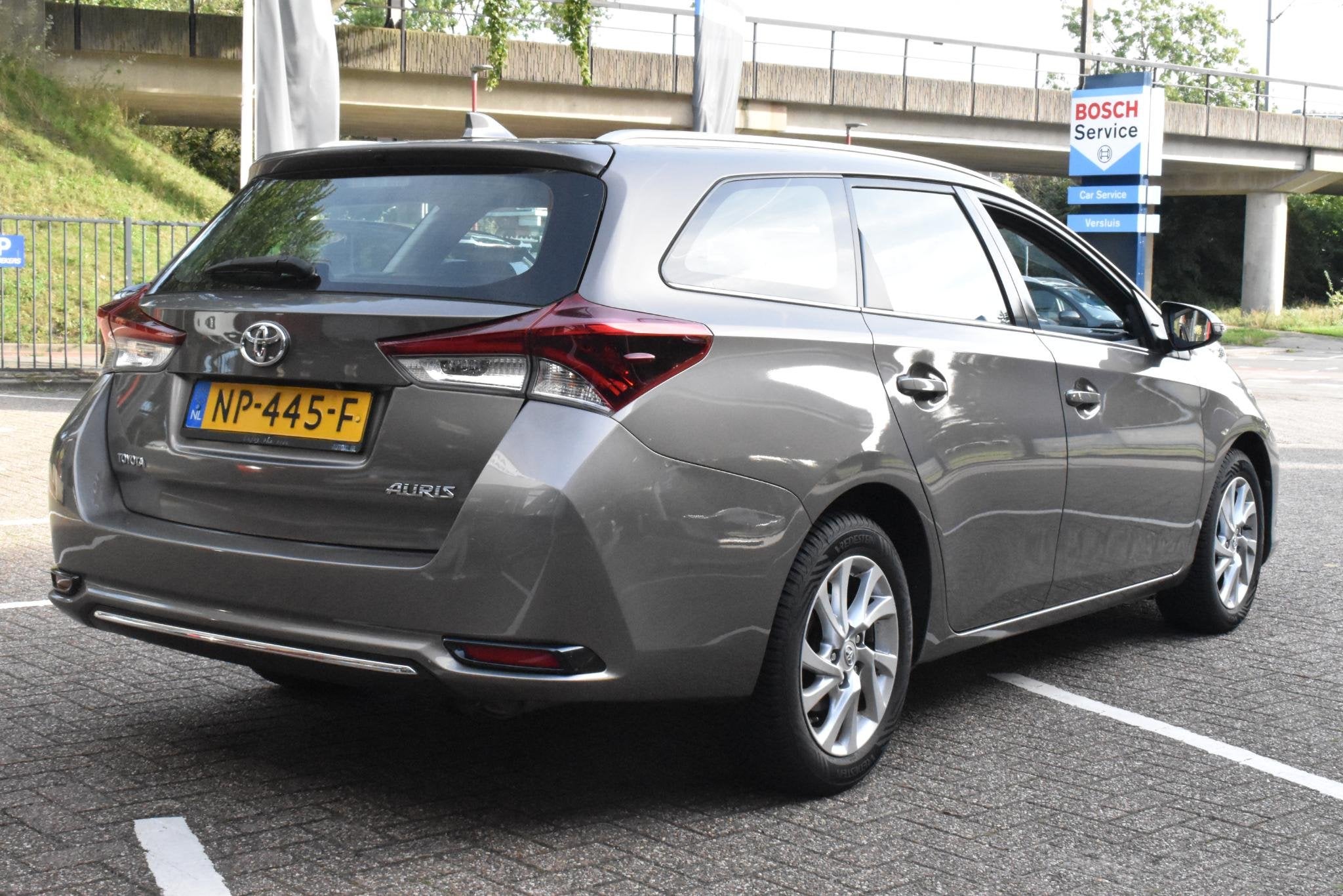 Toyota Auris Touring Sports 1.2T Aspiration 100% Onderhouden, Auto's, Gebruikt, Euro 6, 4 cilinders, 116 pk