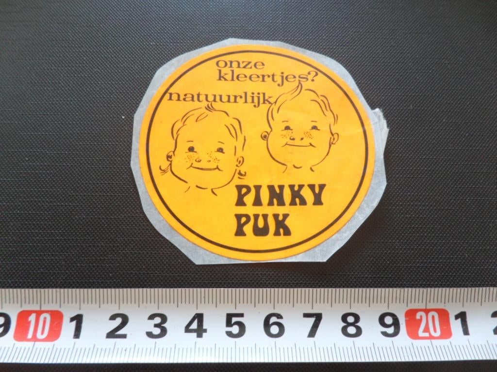 sticker Onze kleerjes?  natuurlijk  PINKY PUK, Ophalen, Zo goed als nieuw