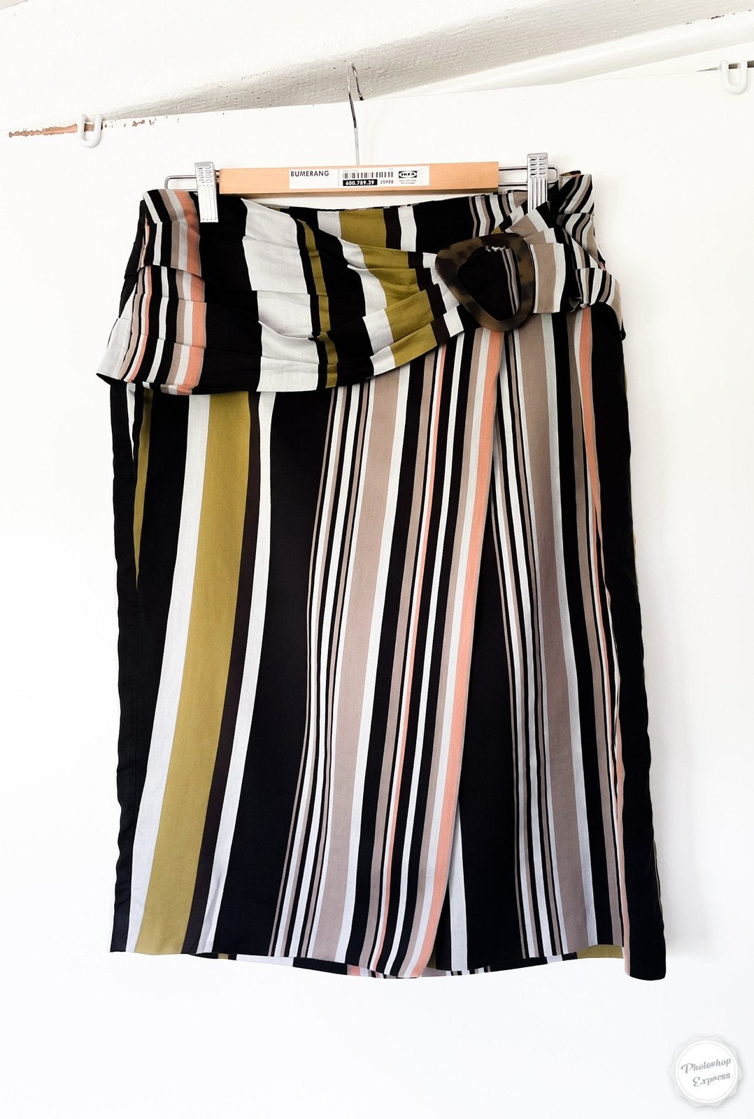 Mooie rok van Marc Cain 40, Kleding | Dames, Rokken, Zo goed als nieuw, Maat 38/40 (M), Meerkleurig, Knielengte, Ophalen of Verzenden