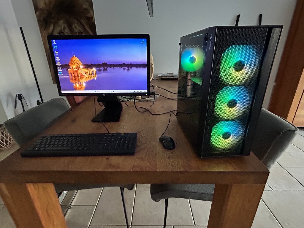 Budget Game PC | Ryzen 5 2600 | 8GB | 1070 8GB | 240GB | 2TB, Computers en Software, Desktop Pc's, Gebruikt, 3 tot 4 Ghz, HDD