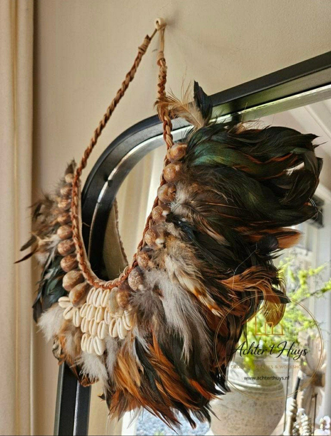 Prachtige kraag ketting met veren en schelpen, Ophalen of Verzenden, Nieuw, Schelpendecoratie, Natuurlijk materiaal