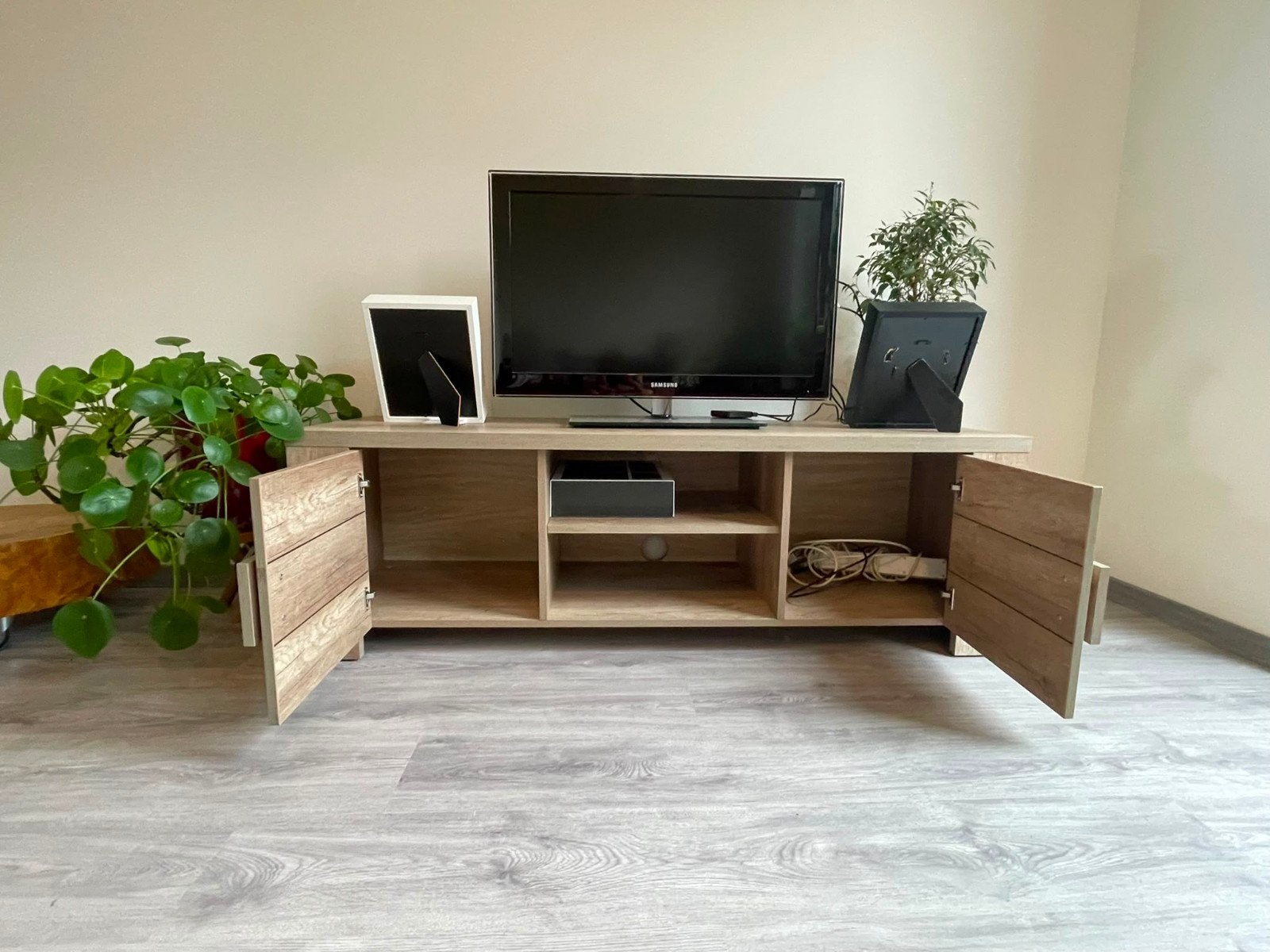 Zware kwaliteit t.v meubel €40, Ophalen, Zo goed als nieuw, 25 tot 50 cm, Minder dan 100 cm