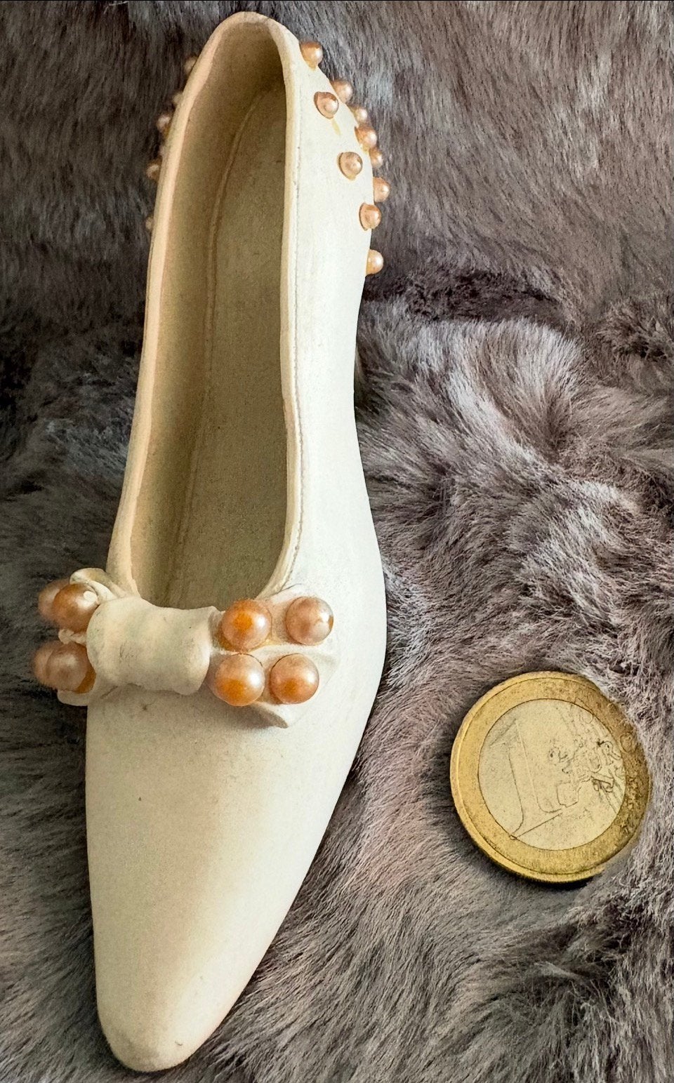 Decoratieve hoge hak schoen met parels, Ophalen of Verzenden, Zo goed als nieuw