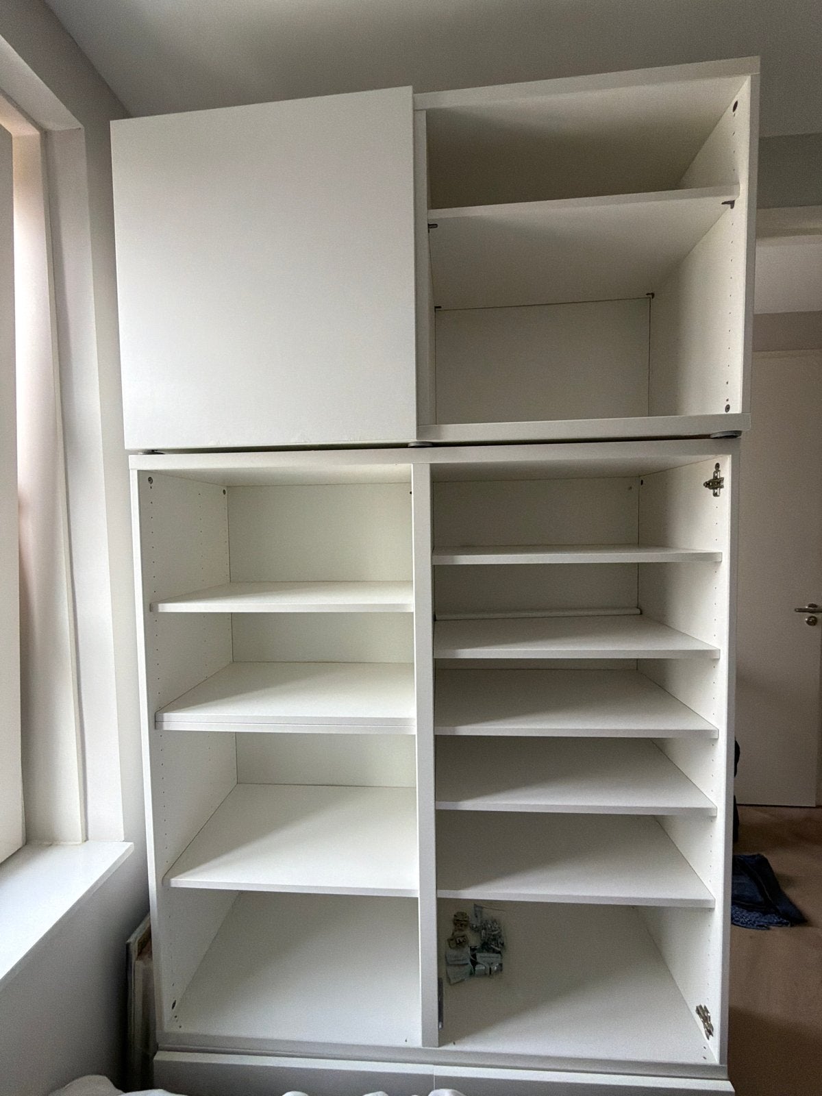 Witte ikea besta met deuren en planken, Ophalen, Gebruikt, 100 tot 150 cm, 200 cm of meer