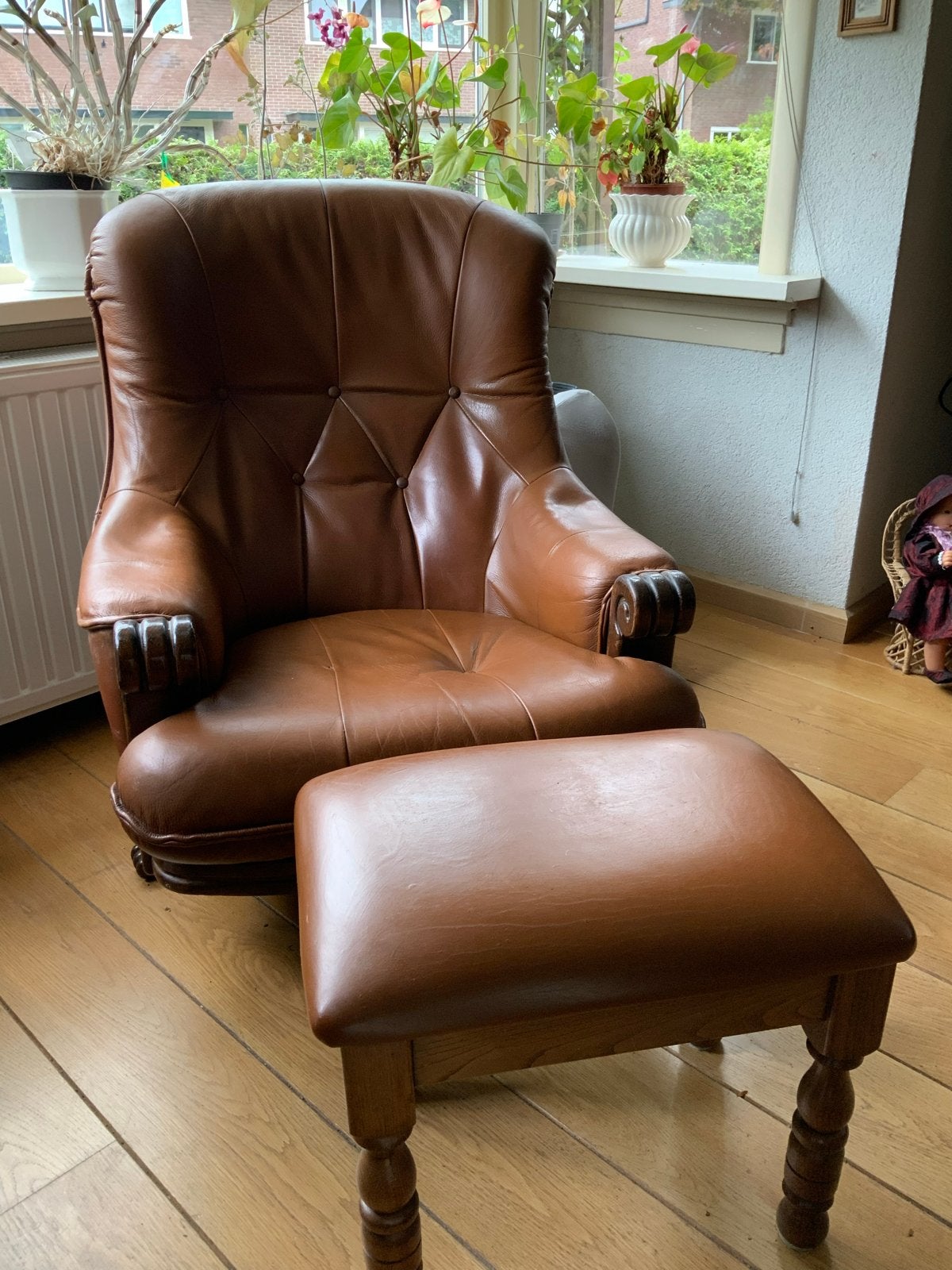 Vintage Leren Draaifauteuil met Eiken Onderstel, Huis en Inrichting, Ophalen of Verzenden, Gebruikt, Hout, 75 tot 100 cm