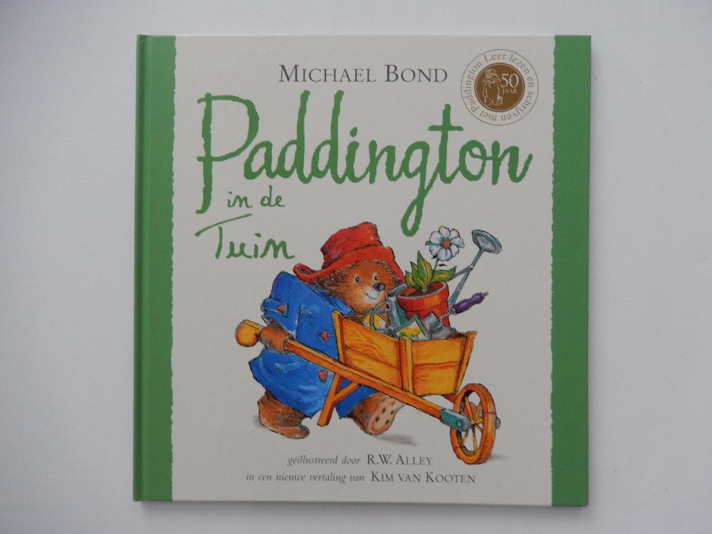 Nieuw Paddington in de tuin - Michael Bond Paddington 50 jr, Boeken, Prentenboeken en Plaatjesalbums, Ophalen of Verzenden, Nieuw