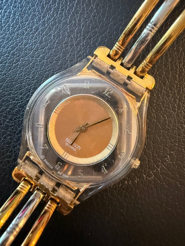 Swatch Skin "Tri-Gold" Classic 2004 SFK240A Ladies Watch, Ophalen of Verzenden, Gebruikt, Android, Swatch