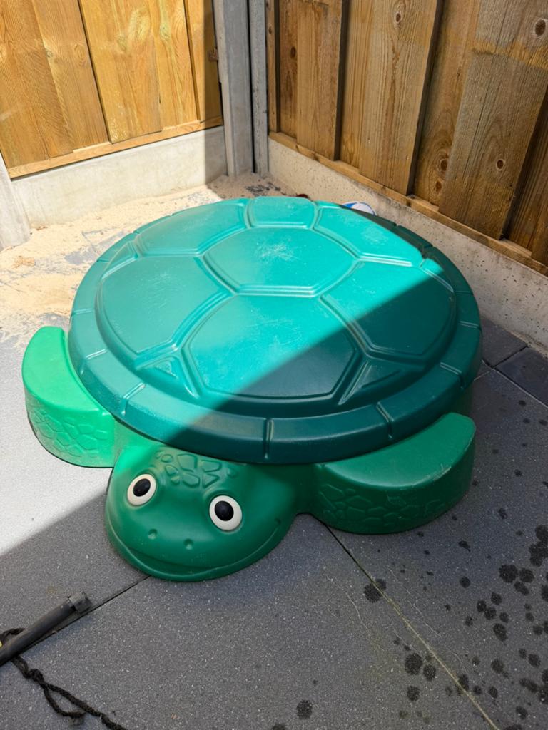 Little Tikes zandbak schildpad groen kunststof met deksel, Ophalen of Verzenden, Zo goed als nieuw