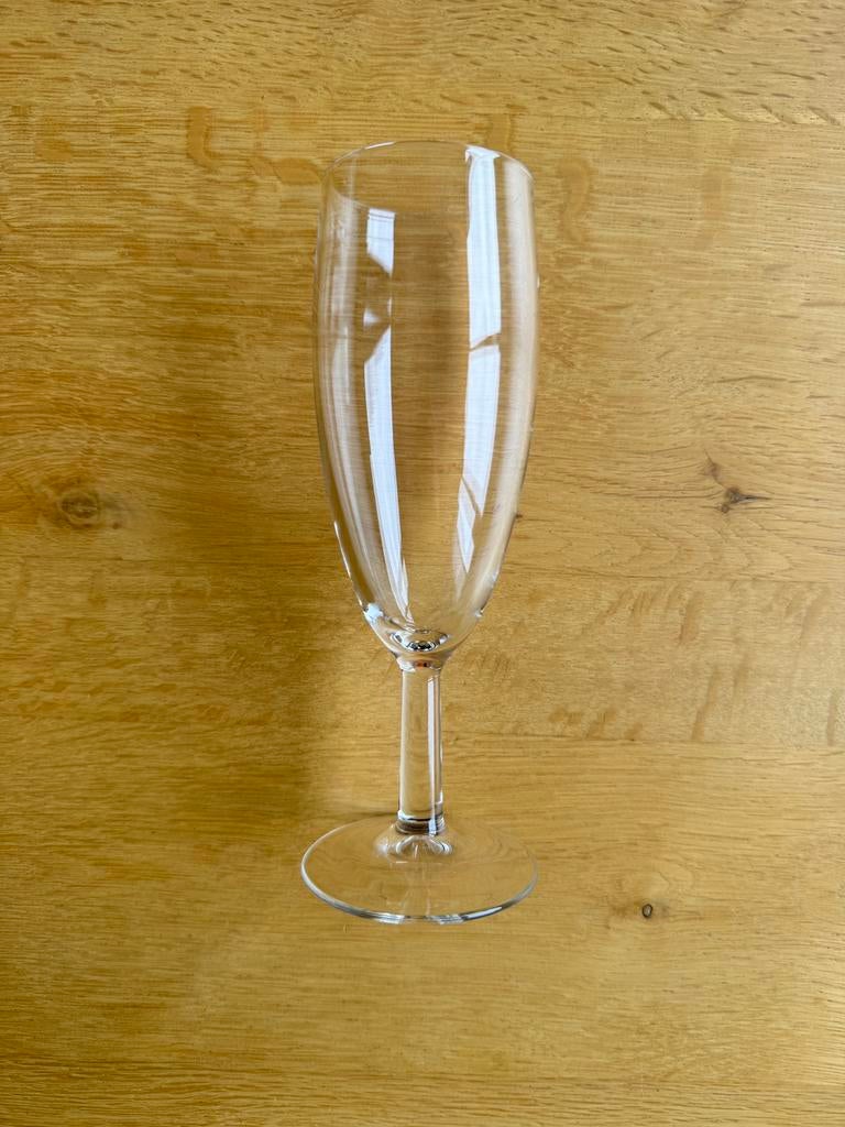 Champagne glazen 18 stuks kleine voet 17cm hoog 200ml, Ophalen, Zo goed als nieuw, Overige typen