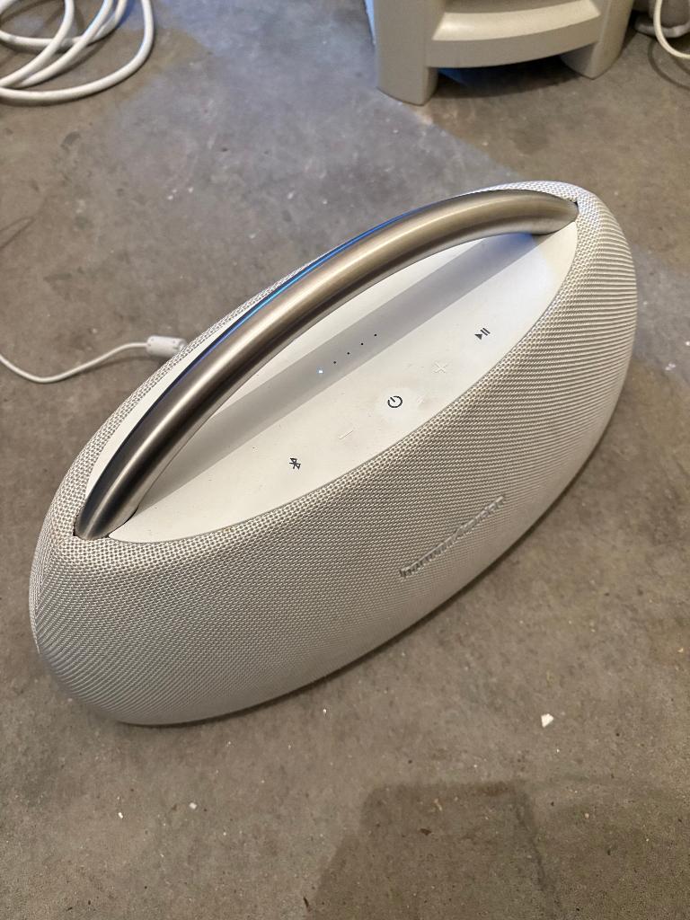 HARMAN KARDON Go + Play Wit - werkt perfect, Audio, Tv en Foto, Luidsprekers, Zo goed als nieuw, Minder dan 60 watt, Front, Rear of Stereo speakers