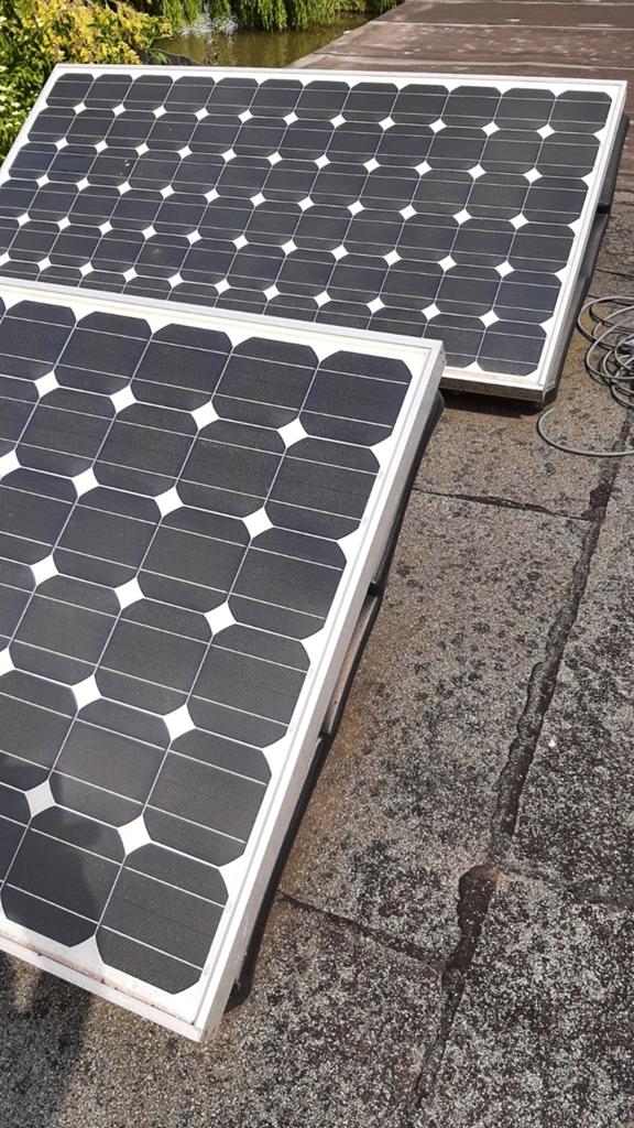 2x Zonnepanelen met omvormer - 80x120 cm, Ophalen, Gebruikt