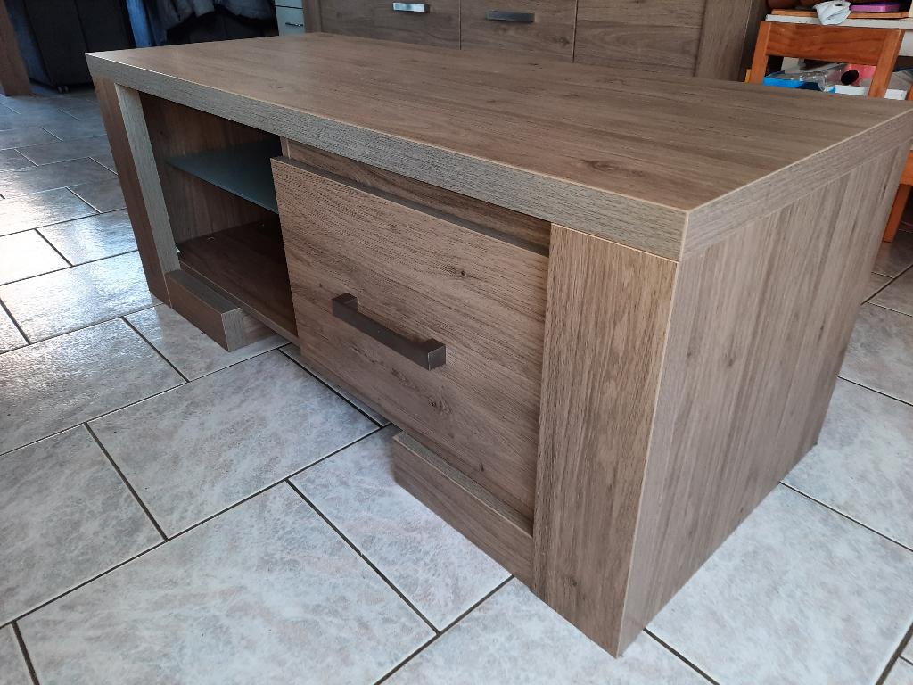 Tv Meubel voor weinig! € 22,-, Ophalen, 100 tot 150 cm, Zo goed als nieuw, Minder dan 100 cm