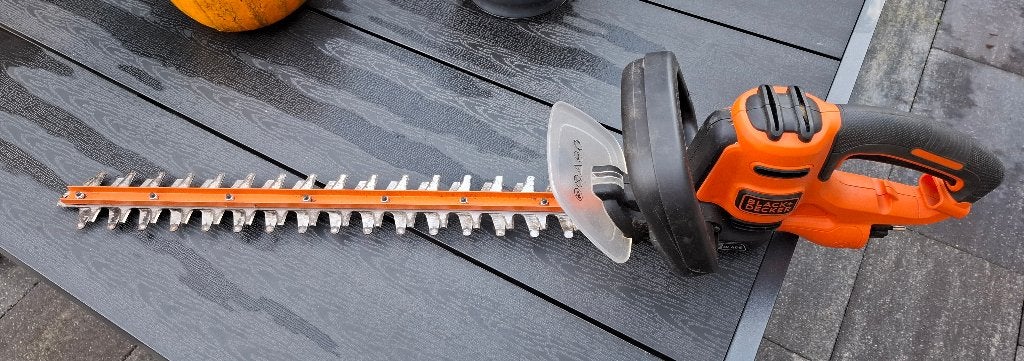 Elektrische heggenschaar Black&Decker type BEHTS501 60cm, Ophalen, Gebruikt, Elektrisch, Black & Decker