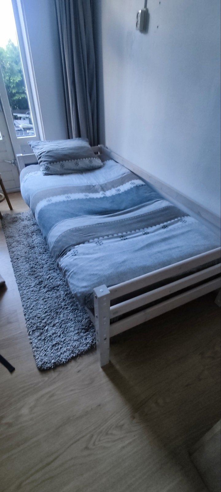 Mooi Schoon 1 persoonsbed met goed matras, Ophalen, 90 cm, Eenpersoons, Zo goed als nieuw