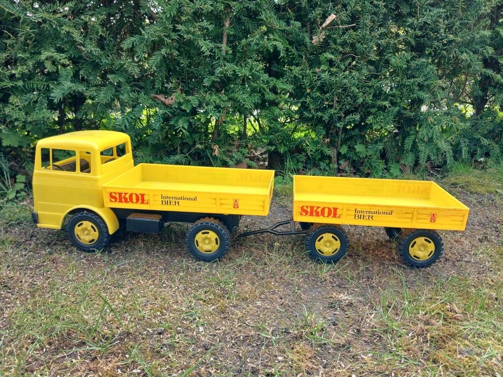 Vintage Skol International Bier Vrachtwagen met Trailer, Verzamelen, Biermerken, Gebruikt, Ophalen of Verzenden