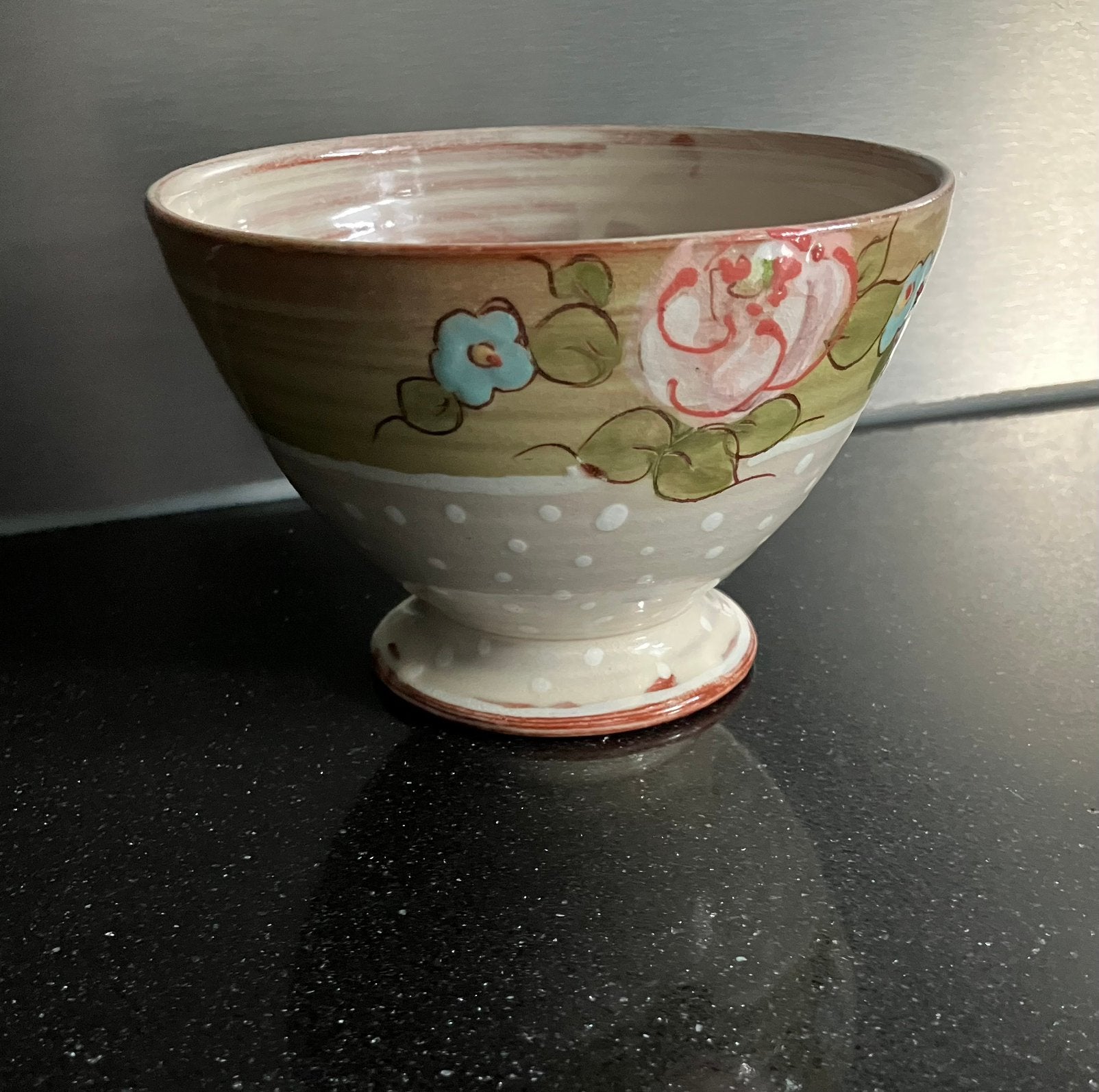 Kom met dots en bloemen, Verzenden, Zo goed als nieuw, Kom(men), Overige stijlen