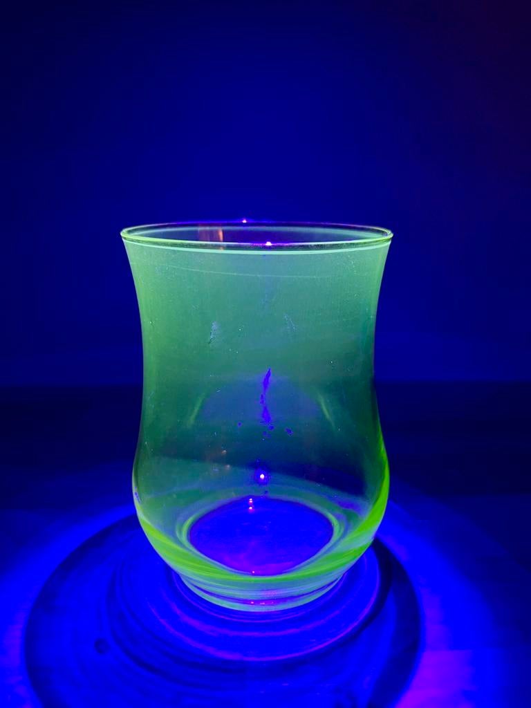 Glazen vaas uv395, Ophalen of Verzenden