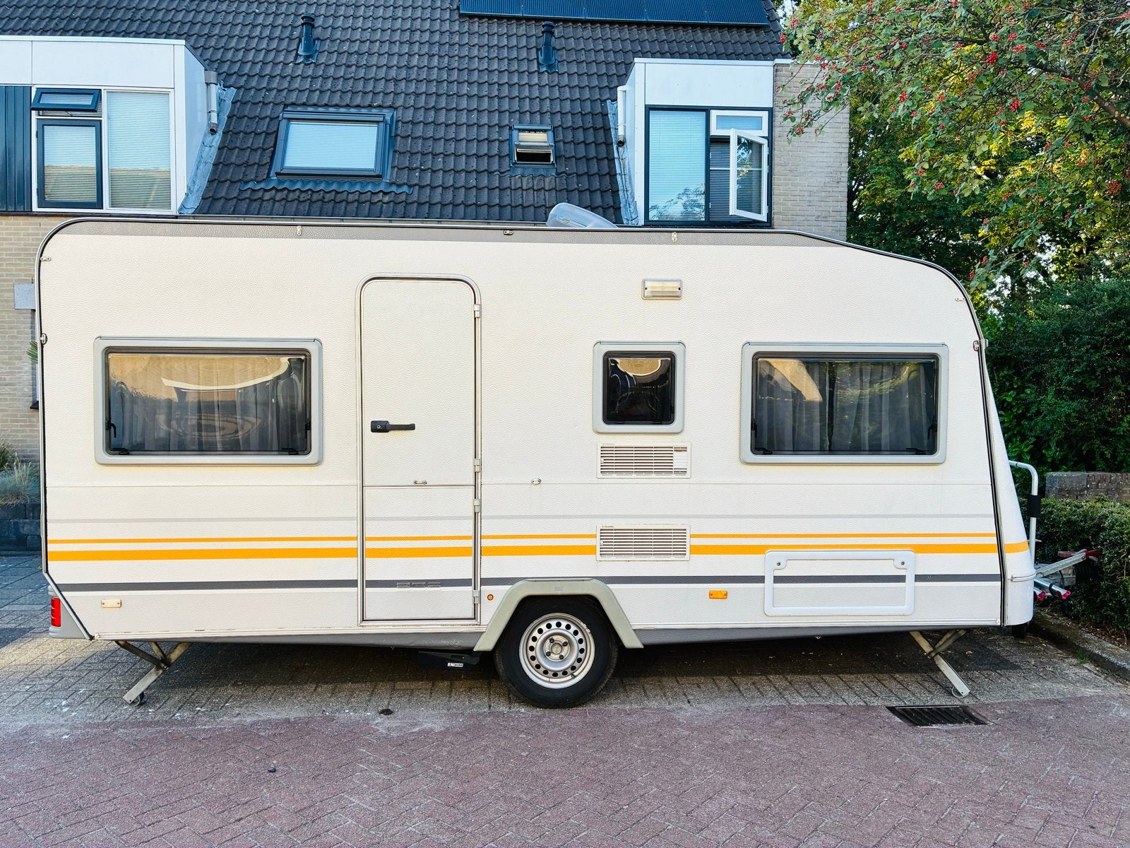 Knaus Sudwind 450TU - complete caravan (1995) met mover, Caravans en Kamperen, Rondzit, Omvormbare zithoek, Particulier, 4 tot 5 meter