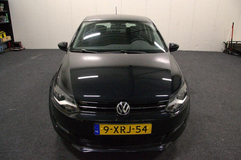 Volkswagen Polo 1.4 16V FSI 63KW 2014 Zwart, Auto's, Voorwielaandrijving, Stof, Zwart, Handgeschakeld