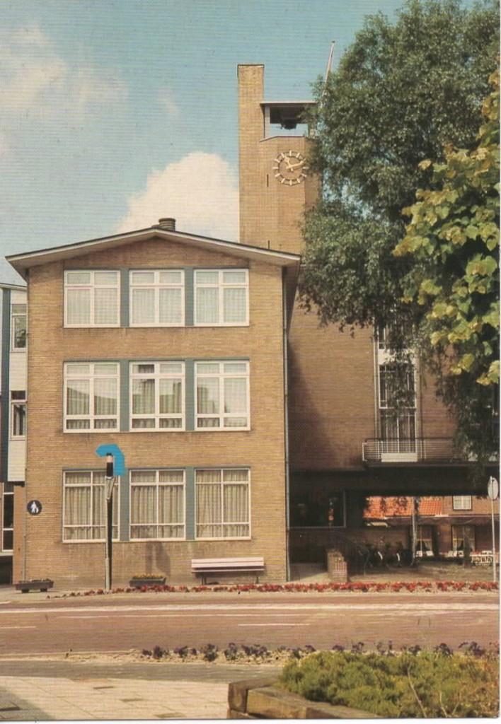 Ansichtkaart Oostburg, Raadhuis, Ophalen of Verzenden, 1980 tot heden, Ongelopen, Zeeland