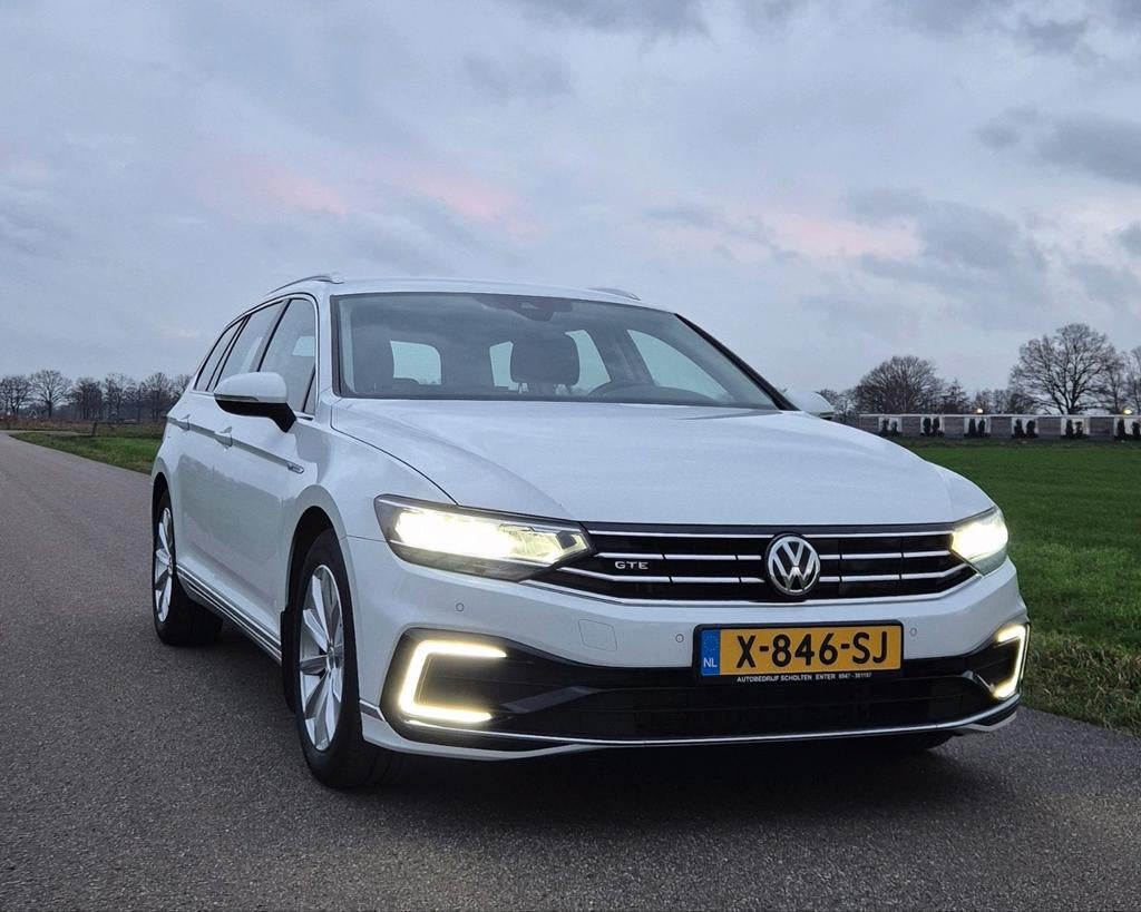 Volkswagen Passat 1.4 TSI Phev 218pk 6-DSG 2019 model 2020, Auto's, Volkswagen, Zwart, 4 cilinders, Wit, Plug-in hybride