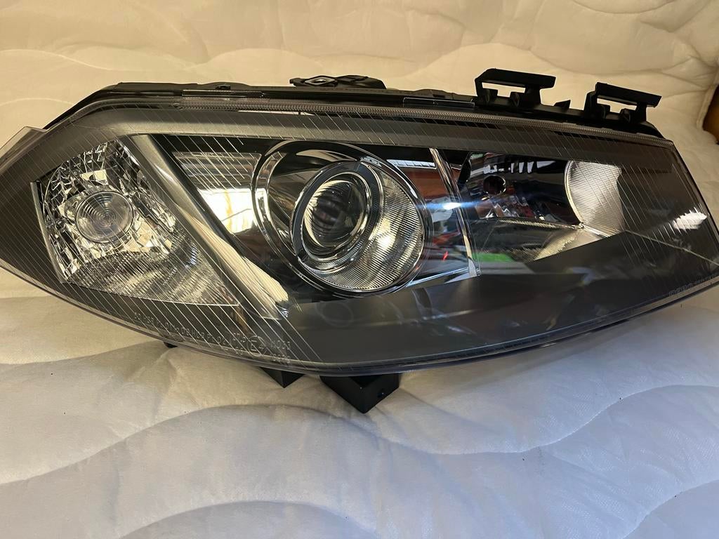 Koplamp RENAULT MEGANE rechts H7 D2S, Ophalen, Nieuw, Renault