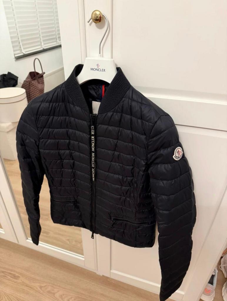 Moncler jas maat 1 (36), Ophalen of Verzenden, Zo goed als nieuw, Zwart, Overige typen