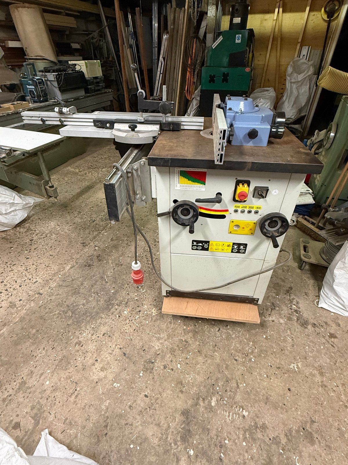 Bernardo T750 / Freesmachine met toebehoren, Ophalen, Gebruikt