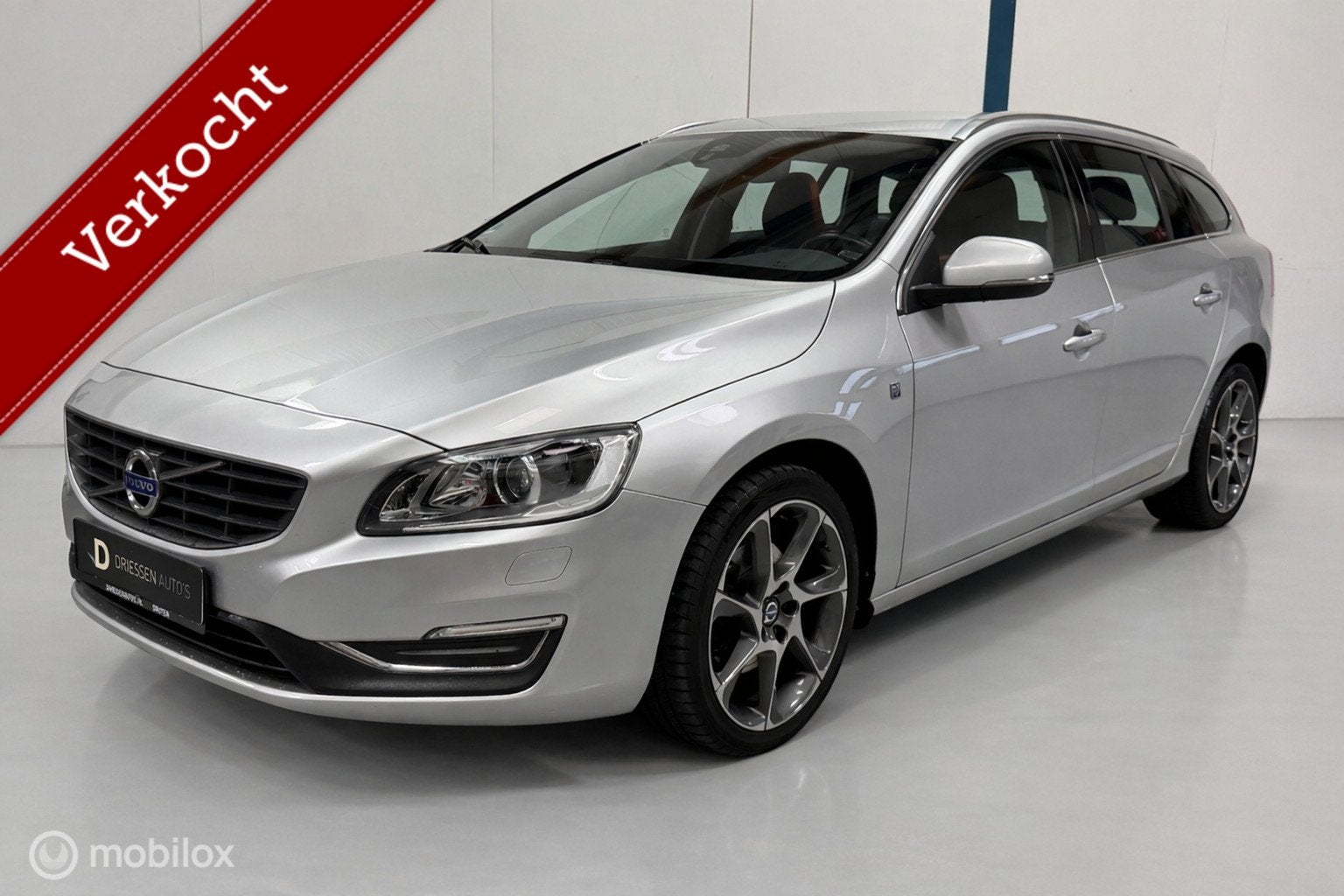 Volvo V60 2.0 T3 Ocean Race LEER / XENON, Gebruikt, 4 cilinders, 1969 cc, Leder