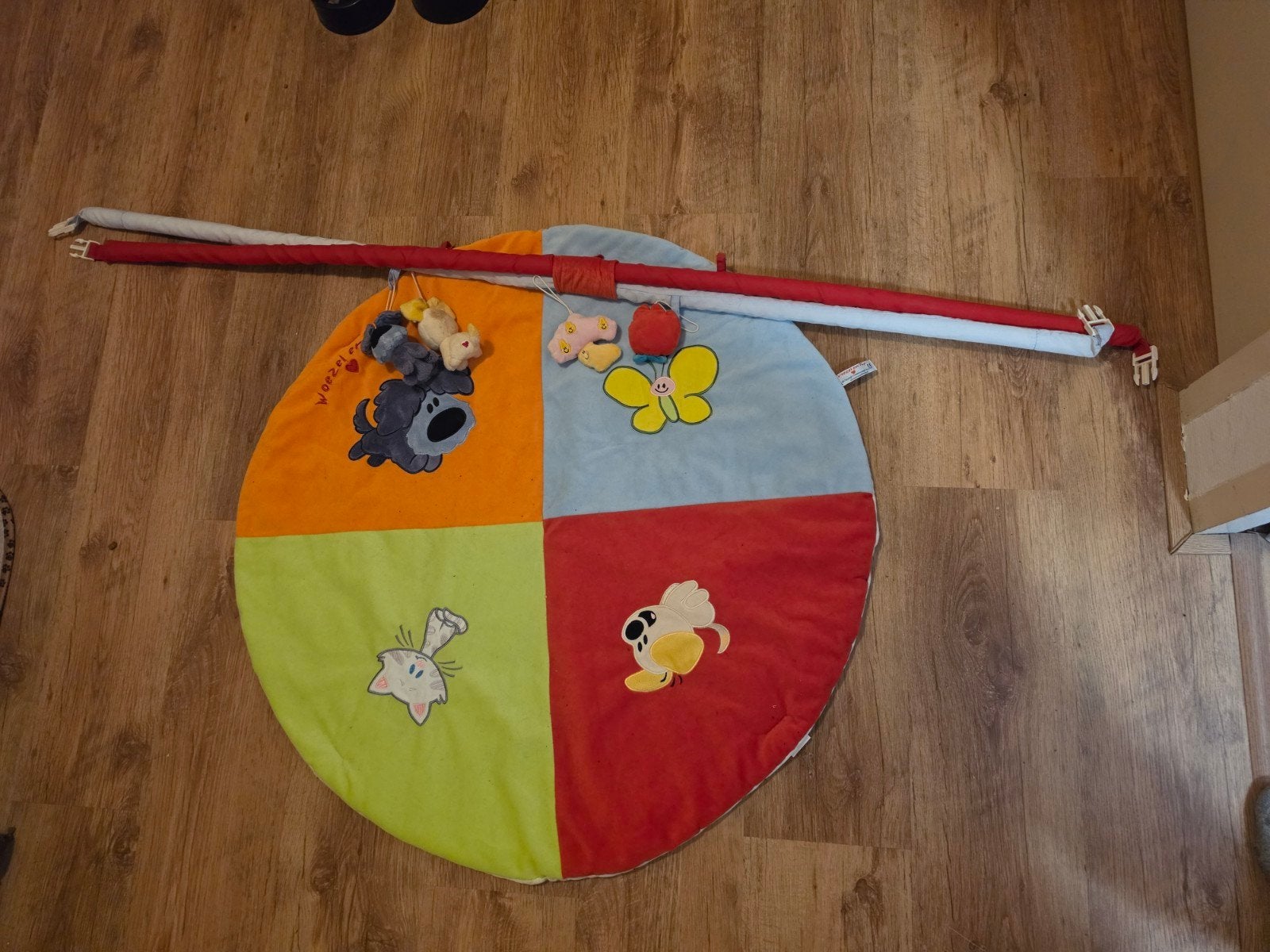 Speelkleed woezel en pip, Ophalen