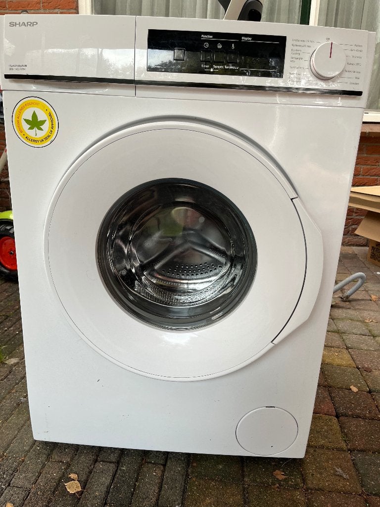 Uitstekend werkende wasmachine Sharp, Ophalen, Gebruikt, Handwasprogramma, Voorlader