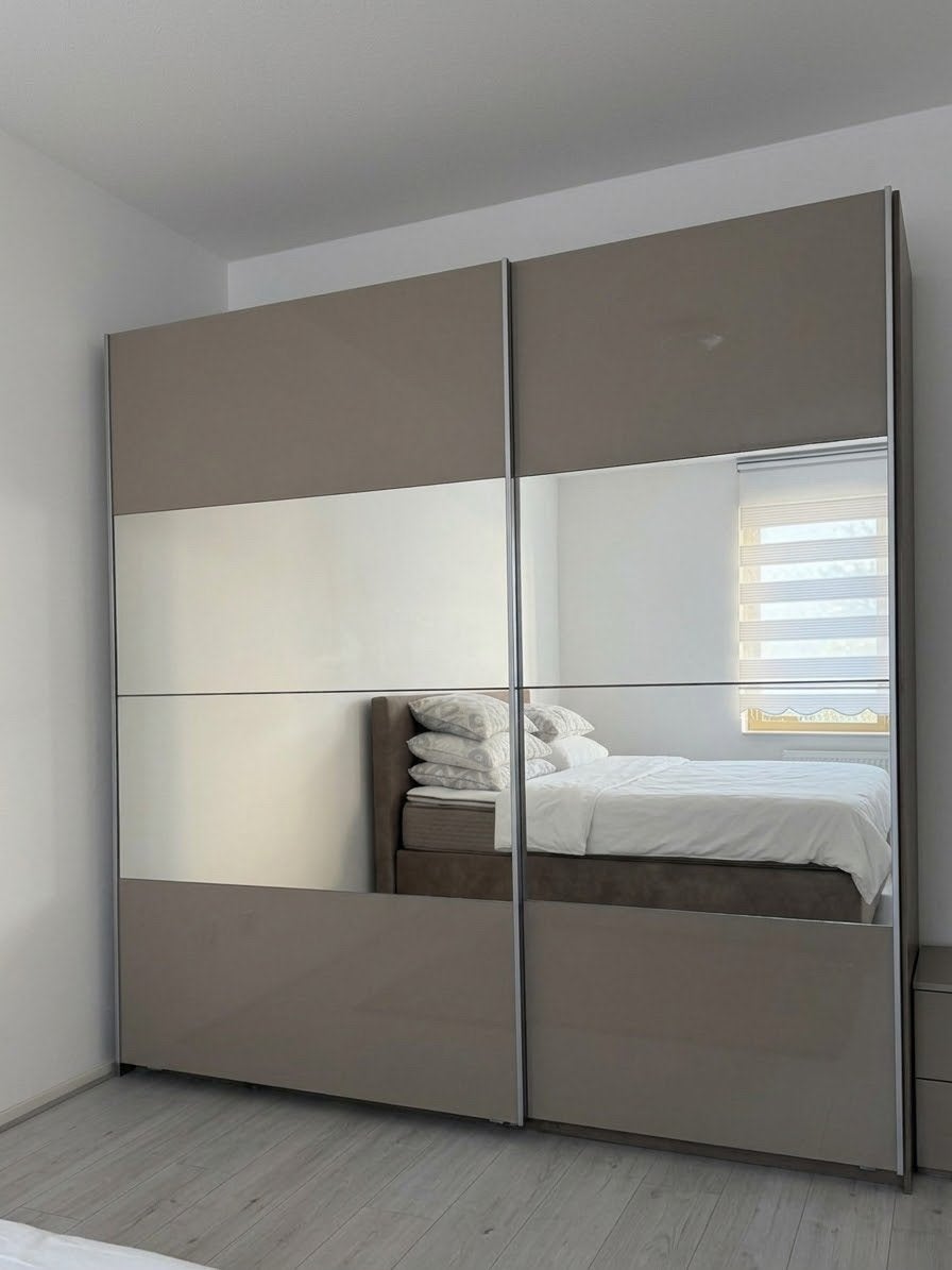 Moderne kledingkast met spiegeldeuren, Ophalen, Overige materialen, 200 cm of meer, 150 tot 200 cm