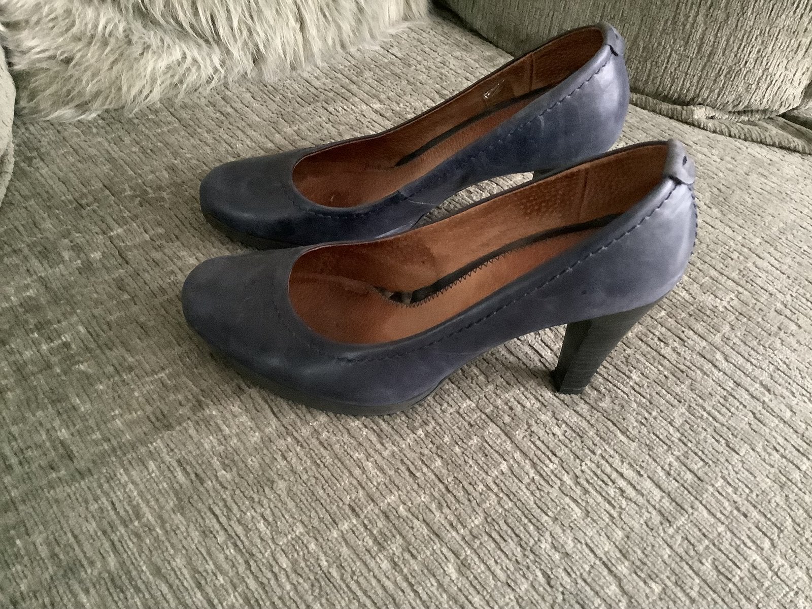 Nette donker blauwe pumps maat 40 leer hoge hak dames, Pumps, Blauw, Ophalen of Verzenden, Zo goed als nieuw