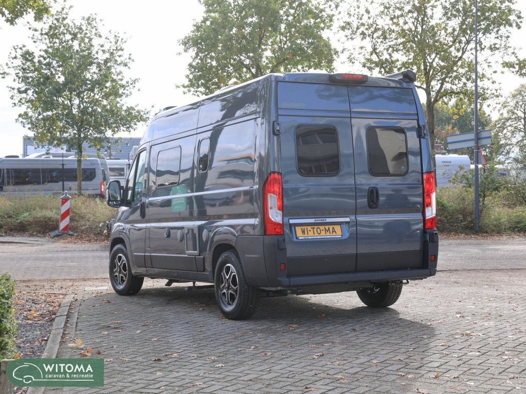 Hymer Ayers Rock Automaat, nieuw 2026, Caravans en Kamperen, Campers, Automaat, Chemisch toilet, Ringverwarming, Fiat