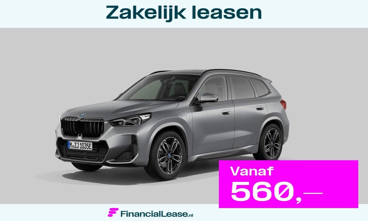 BMW X1 XDrive30e 326PK PHEV M-SPORT HARMAN-KARDON / PANORAMA, Dealer onderhouden, Gebruikt, Zwart, Hybride Elektrisch/Benzine
