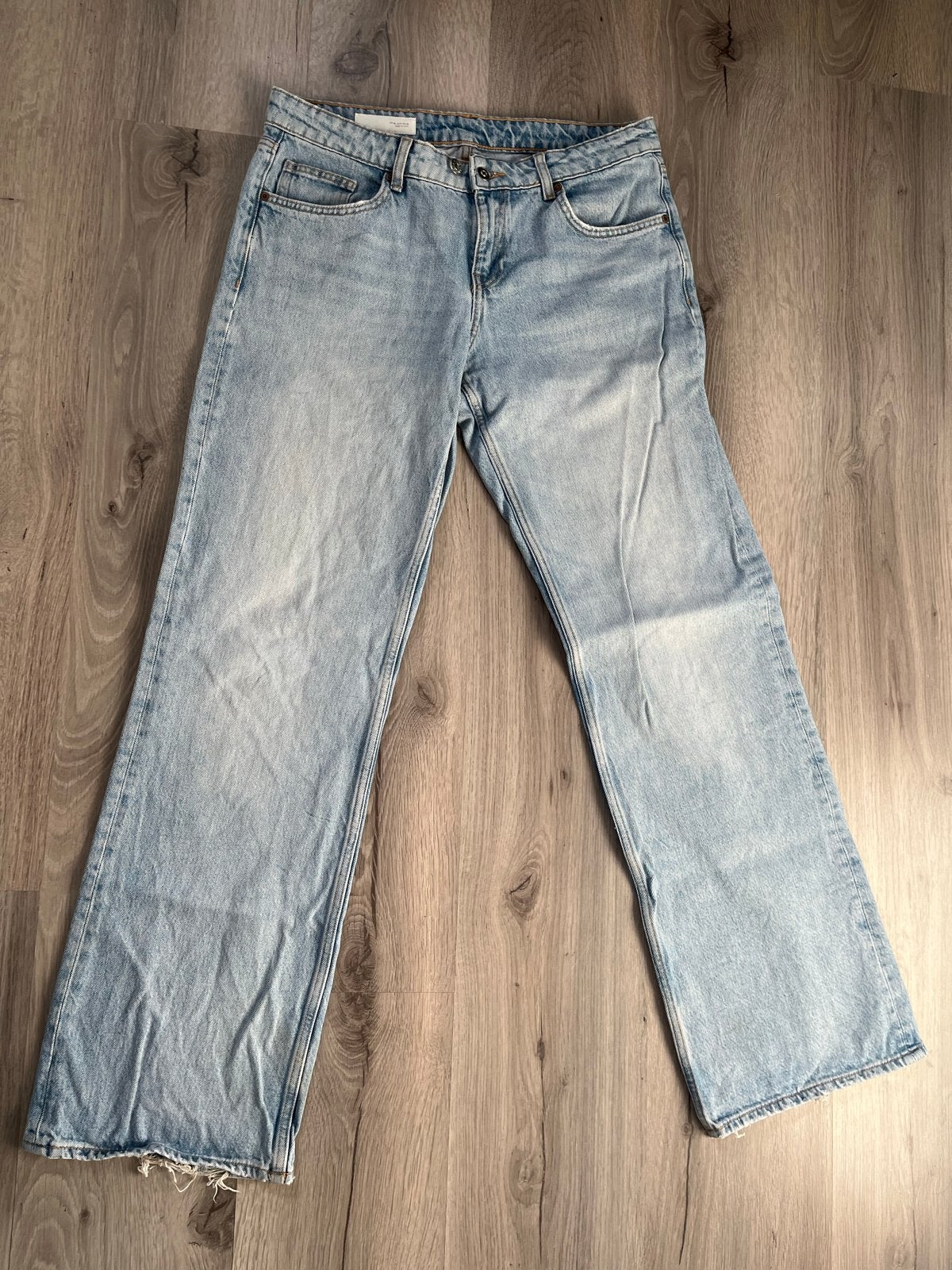Zara wide leg jeans lichtblauw maat W30, Ophalen of Verzenden, Gedragen, Blauw, W30 - W32 (confectie 38/40)