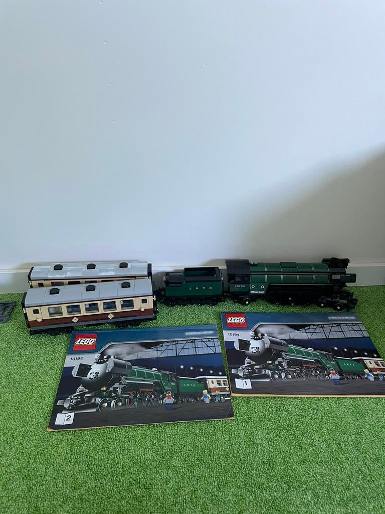Lego Emerald Night Train-10194, Ophalen of Verzenden, Zo goed als nieuw