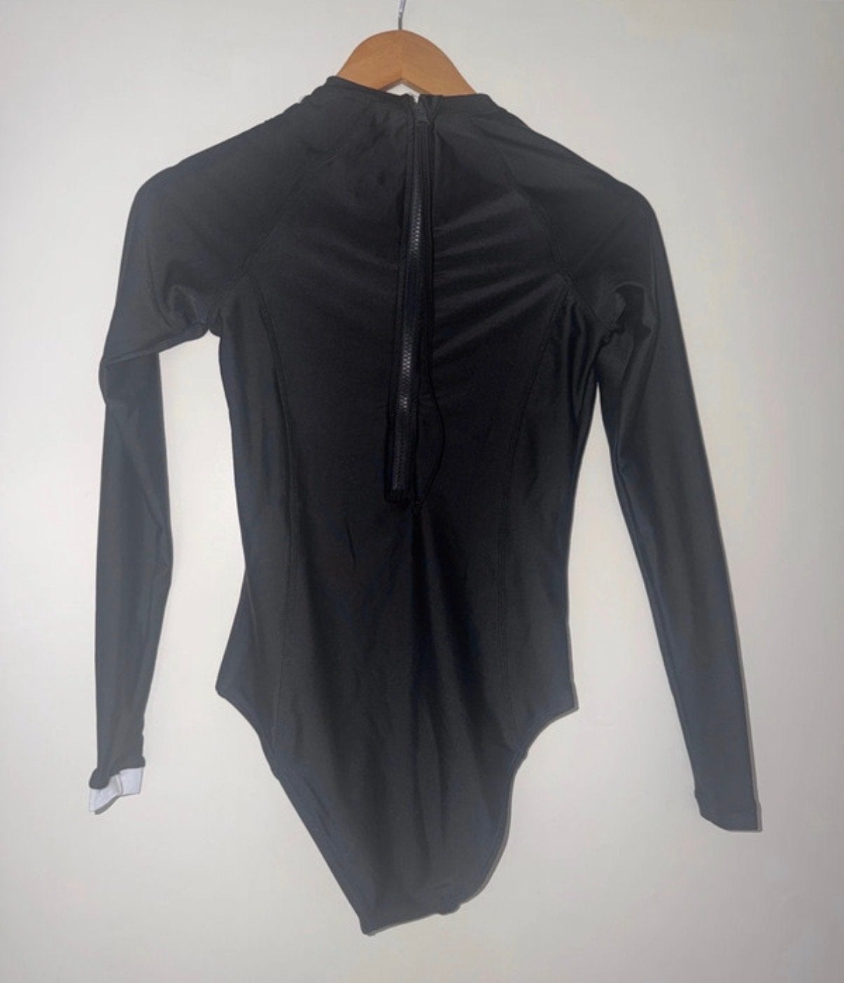 Zwart Juja zwempak met lange mouwen, Kleding | Dames, Badmode en Zwemkleding, Verzenden, Nieuw, Zwart, Badpak