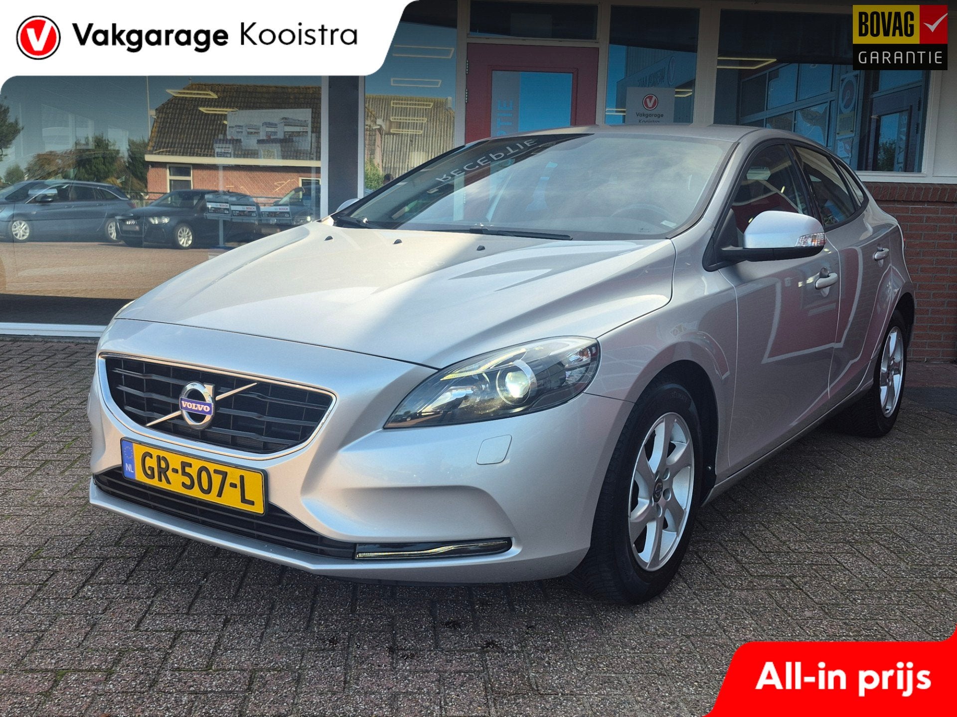 Volvo V40 1.6 T2 Summum|Navi|Cruise, Auto's, Stof, Gebruikt, Zwart, 4 cilinders
