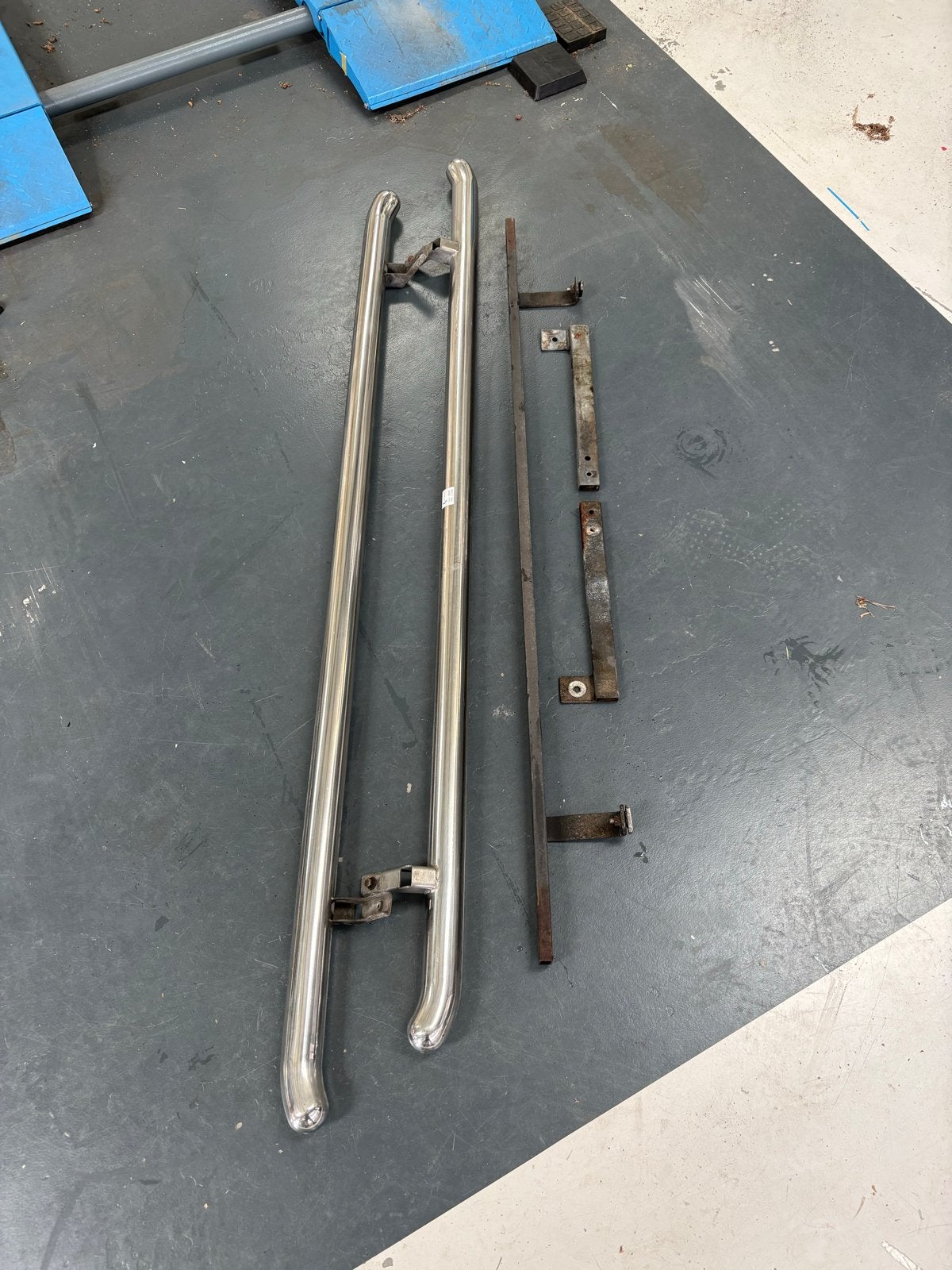 Sidebars Mercedes Citan / Renault Kangoo & montage materiaal, Ophalen of Verzenden, Gebruikt