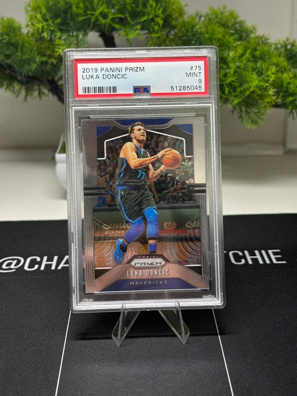 Panini prizm NBA Luka Doncic Mavericks PSA 9 kaart, Ophalen of Verzenden, Zo goed als nieuw