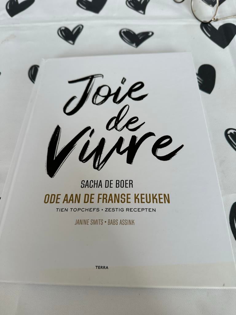 Joie de Vivre: Ode aan de Franse Keuken - Kookboek, Ophalen of Verzenden, Zo goed als nieuw, Frankrijk, Hoofdgerechten
