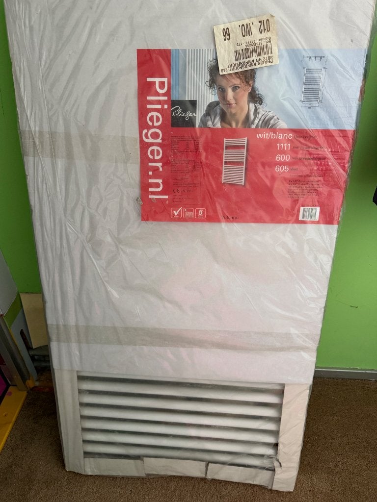 Plieger Vulcano designradiator horizontaal 1111x600mm, Ophalen, 500 tot 800 watt, Radiator, Nieuw